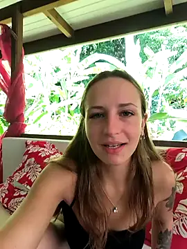 emma4xxx online show from 19, 1, 2025