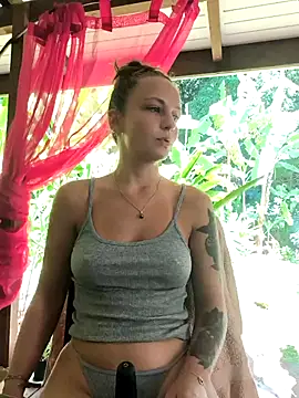 emma4xxx online show from 28, 2, 2025