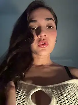 Snapshot of CuteeRose chatting on 15, 5, 2026 CuteeRose online show from 15, 5, 2026
