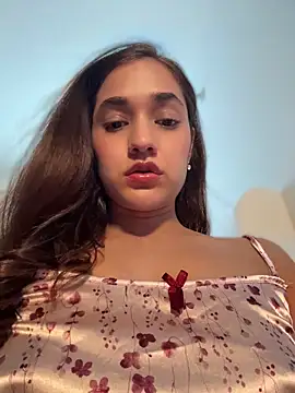 Snapshot of CuteeRose chatting on 16, 5, 2026 CuteeRose online show from 16, 5, 2026