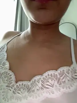 Snapshot of CuteeRose chatting on 12, 6, 2026 CuteeRose online show from 12, 6, 2026