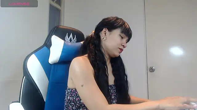 KittyKardy online show from 4, 5, 2026