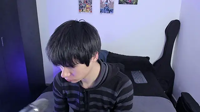 Aventure Twinks online show from 2, 11, 2025