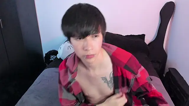 Aventure Twinks online show from 12, 11, 2025