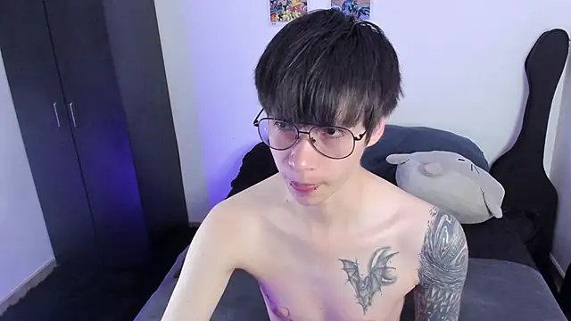 Aventure Twinks online show from 14, 10, 2025