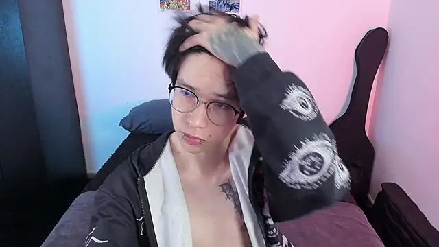 Aventure Twinks online show from 22, 11, 2025