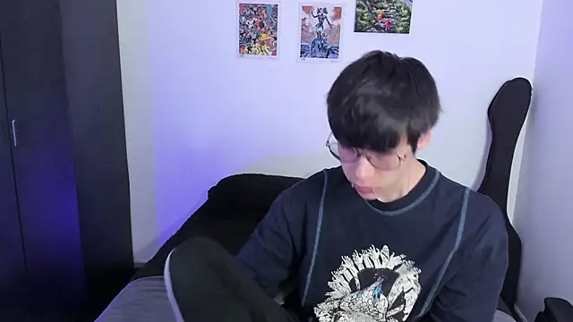 Aventure Twinks online show from 15, 10, 2025