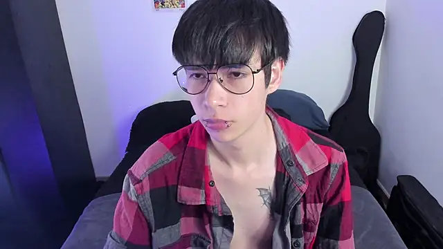 Aventure Twinks online show from 16, 10, 2025