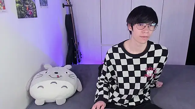 Aventure Twinks online show from 7, 2, 2025