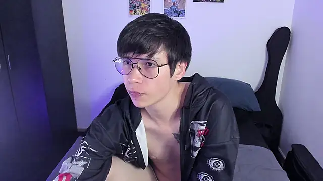 Aventure Twinks online show from 22, 10, 2025