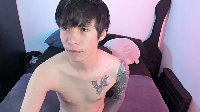 Aventure Twinks online show from 9, 11, 2025