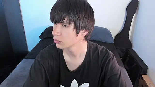 Aventure Twinks online show from 14, 4, 2026