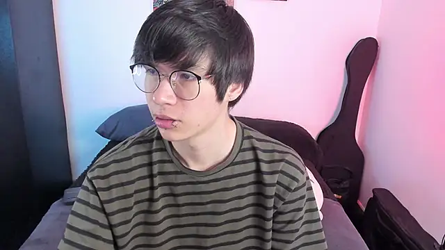 Aventure Twinks online show from 5, 12, 2025