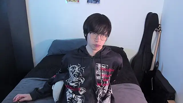 Snapshot of Aventure_Twinks chatting on 15, 5, 2026 Aventure Twinks online show from 15, 5, 2026