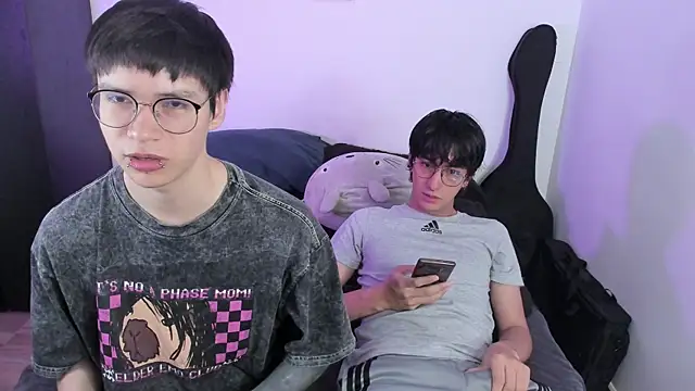 Aventure Twinks online show from 5, 1, 2026