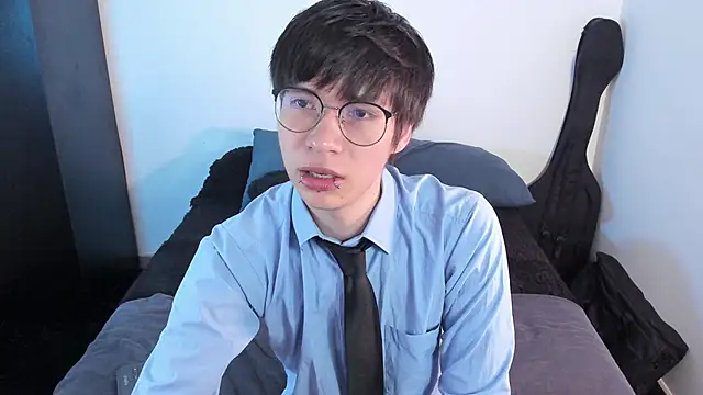 Aventure Twinks online show from 7, 3, 2026