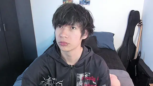 Snapshot of Aventure_Twinks chatting on 10, 5, 2026 Aventure Twinks online show from 10, 5, 2026
