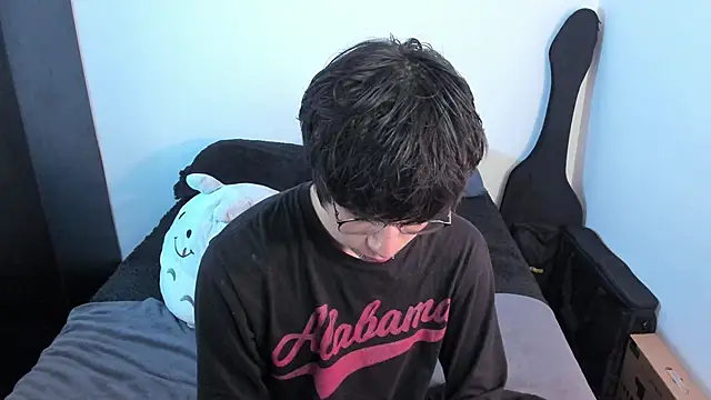 Aventure Twinks online show from 12, 4, 2026