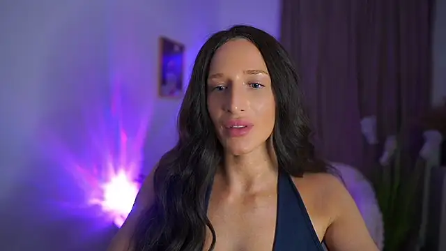 Snapshot of Nicolette__Shea_ chatting on 6, 7, 2026 Nicolette Shea online show from 6, 7, 2026