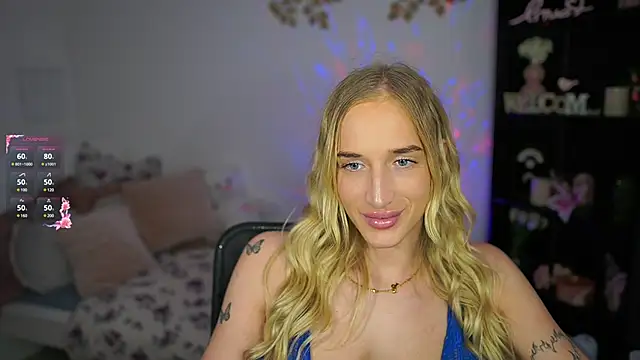 Nicolette  Shea  online show from 28, 1, 2025