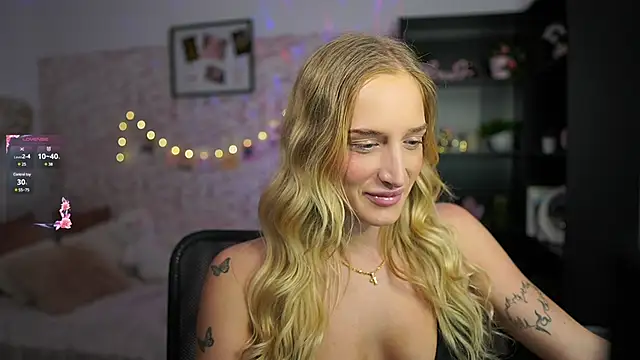Nicolette  Shea  online show from 19, 2, 2025