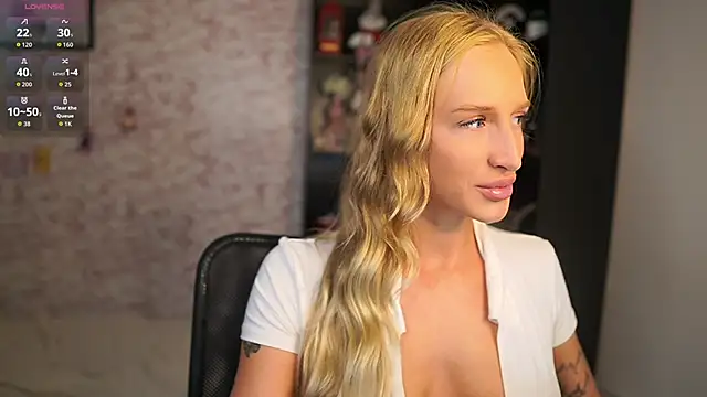 Snapshot of Nicolette__Shea_ chatting on 17, 1, 2026 Nicolette Shea online show from 17, 1, 2026