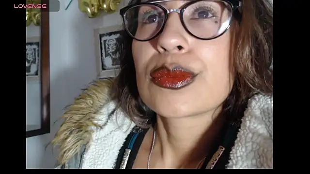 fantasty nylon online show from 23, 1, 2025