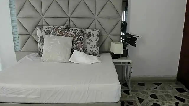 nina pons online show from 23, 10, 2025