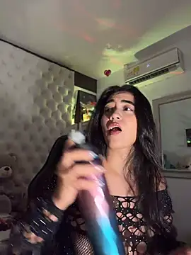 ZarahEvans online show from 17, 6, 2026