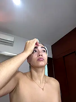 Snapshot of ZarahEvans chatting on 15, 11, 2025 ZarahEvans online show from 15, 11, 2025