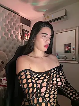 Snapshot of ZarahEvans chatting on 28, 10, 2025 ZarahEvans online show from 28, 10, 2025