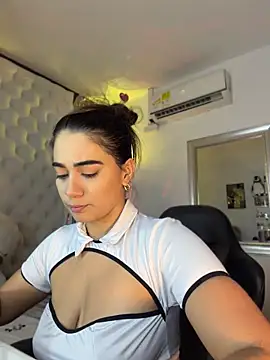 ZarahEvans online show from 14, 5, 2026