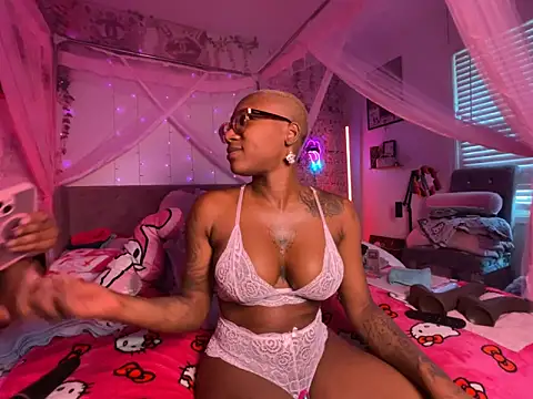 VixenCapri online show from 29, 4, 2026
