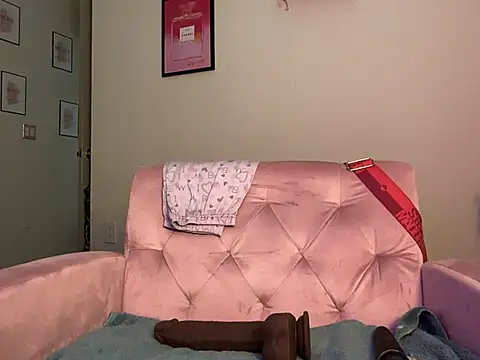Snapshot of VixenCapri chatting on 9, 2, 2025 VixenCapri online show from 9, 2, 2025