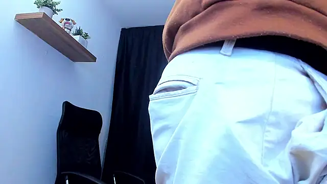 Snapshot of AndrewDiaz chatting on 27, 3, 2026 AndrewDiaz online show from 27, 3, 2026