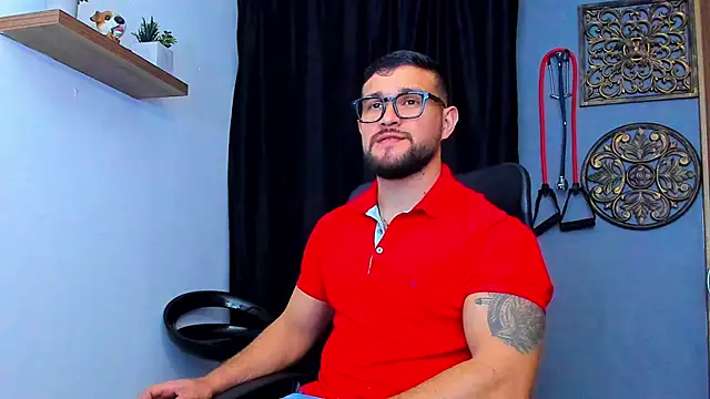 Snapshot of AndrewDiaz chatting on 8, 2, 2026 AndrewDiaz online show from 8, 2, 2026