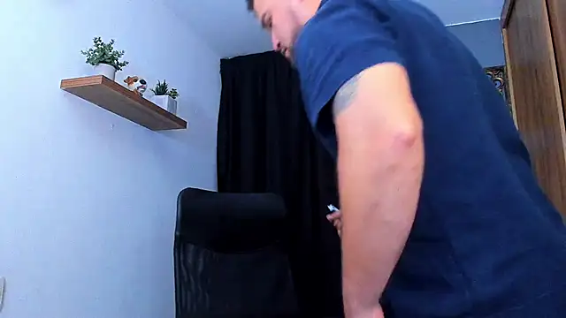 Snapshot of AndrewDiaz chatting on 25, 2, 2026 AndrewDiaz online show from 25, 2, 2026