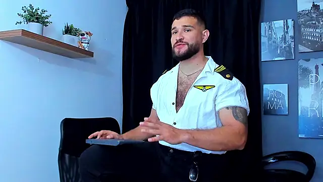 Snapshot of AndrewDiaz chatting on 23, 10, 2025 AndrewDiaz online show from 23, 10, 2025