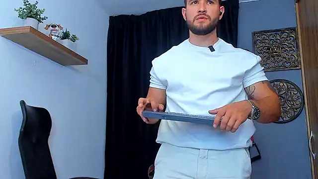 Snapshot of AndrewDiaz chatting on 20, 3, 2026 AndrewDiaz online show from 20, 3, 2026