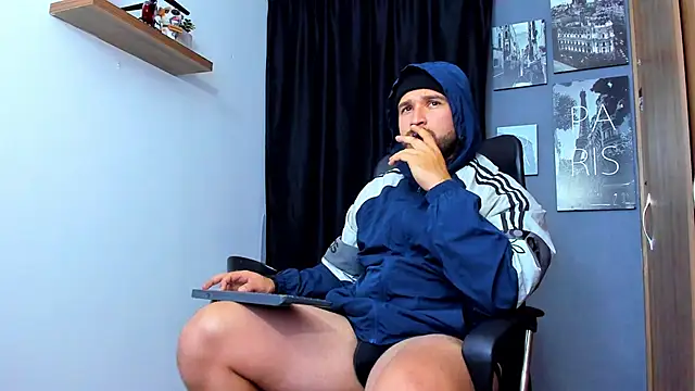 Snapshot of AndrewDiaz chatting on 28, 11, 2025 AndrewDiaz online show from 28, 11, 2025