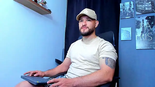 Snapshot of AndrewDiaz chatting on 30, 11, 2025 AndrewDiaz online show from 30, 11, 2025