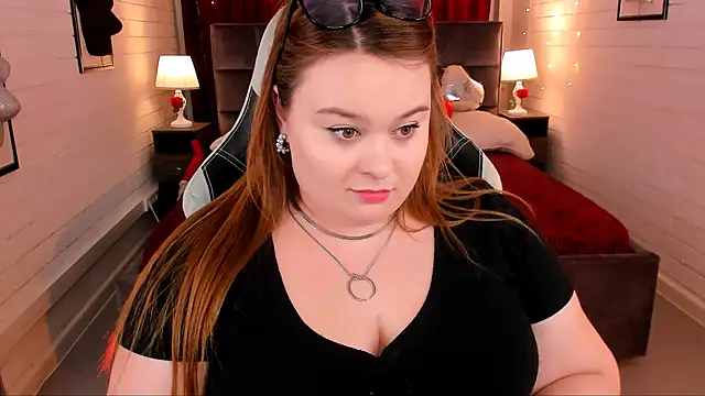 Snapshot of KimberlyMaran chatting on 8, 3, 2025 KimberlyMaran online show from 8, 3, 2025