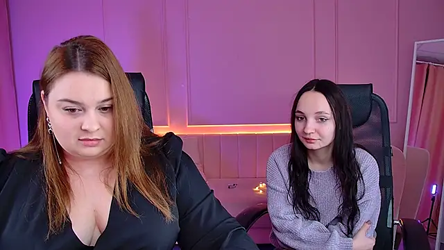 Snapshot of KimberlyMaran chatting on 20, 12, 2025 KimberlyMaran online show from 20, 12, 2025