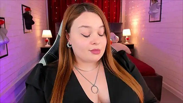 Snapshot of KimberlyMaran chatting on 11, 3, 2025 KimberlyMaran online show from 11, 3, 2025