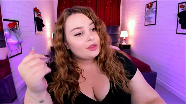 Snapshot of KimberlyMaran chatting on 27, 9, 2025 KimberlyMaran online show from 27, 9, 2025