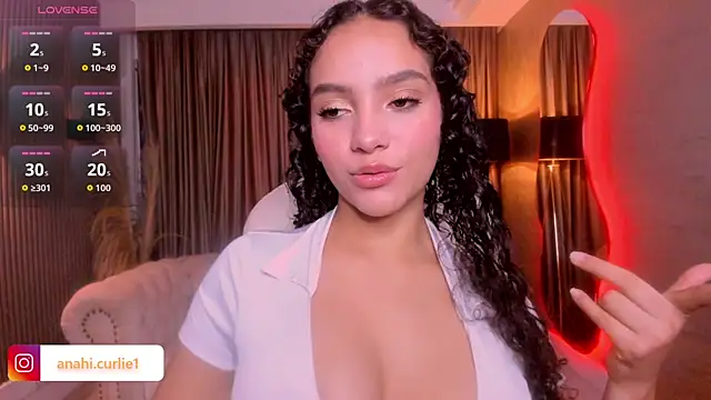 Snapshot of anahi_curlie1 chatting on 19, 6, 2026 anahi curlie1 online show from 19, 6, 2026
