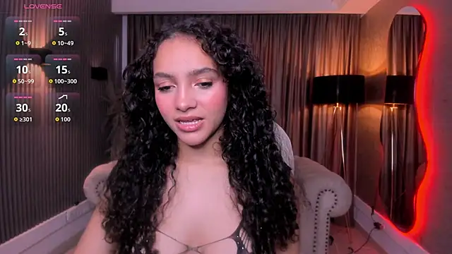Snapshot of anahi_curlie1 chatting on 10, 6, 2026 anahi curlie1 online show from 10, 6, 2026