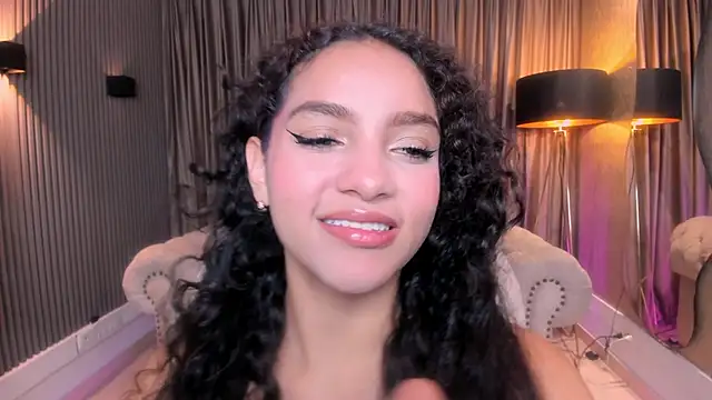 Snapshot of anahi_curlie1 chatting on 2, 6, 2026 anahi curlie1 online show from 2, 6, 2026