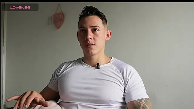 Muscle King Cum online show from 18, 6, 2026