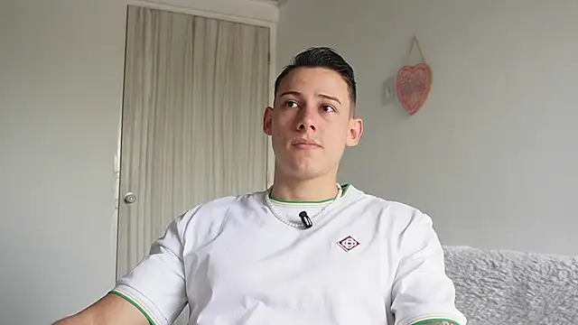 Snapshot of Muscle_King_Cum chatting on 18, 5, 2026 Muscle King Cum online show from 18, 5, 2026